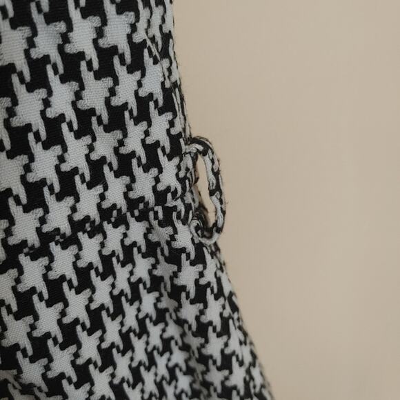 Liz Claiborne Size 4 Houndstooth Black White Dress Sleeveless Pockets Profession - Picture 7 of 14
